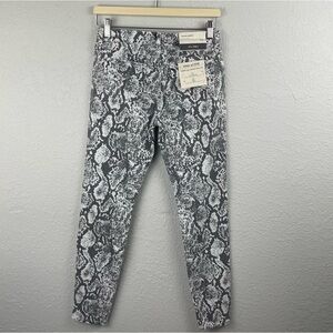 NWT DL1961 Chloe Skinny in Pattern